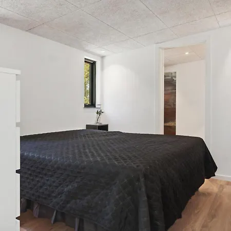 Ferienhaus Gorgeous In With Kitchen *
