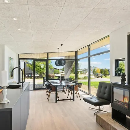 Gorgeous In With Kitchen