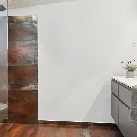Ferienhaus Gorgeous In With Kitchen *