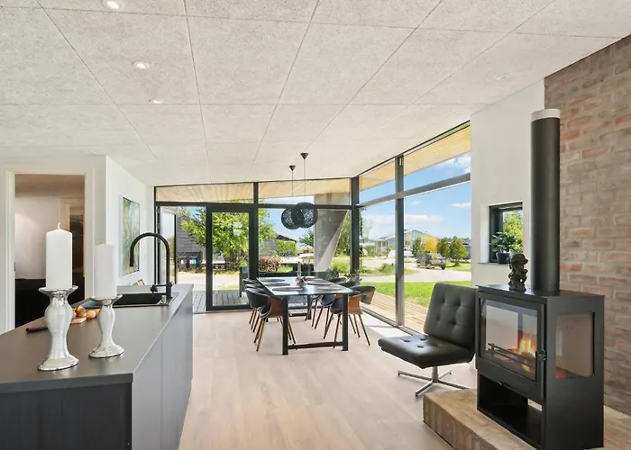 Gorgeous In With Kitchen