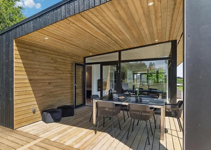 Gorgeous In With Kitchen