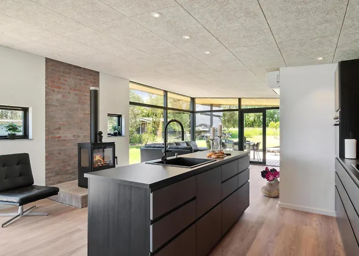 Gorgeous In With Kitchen 度假居