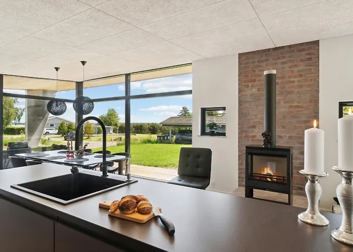 Gorgeous In With Kitchen * Skibby